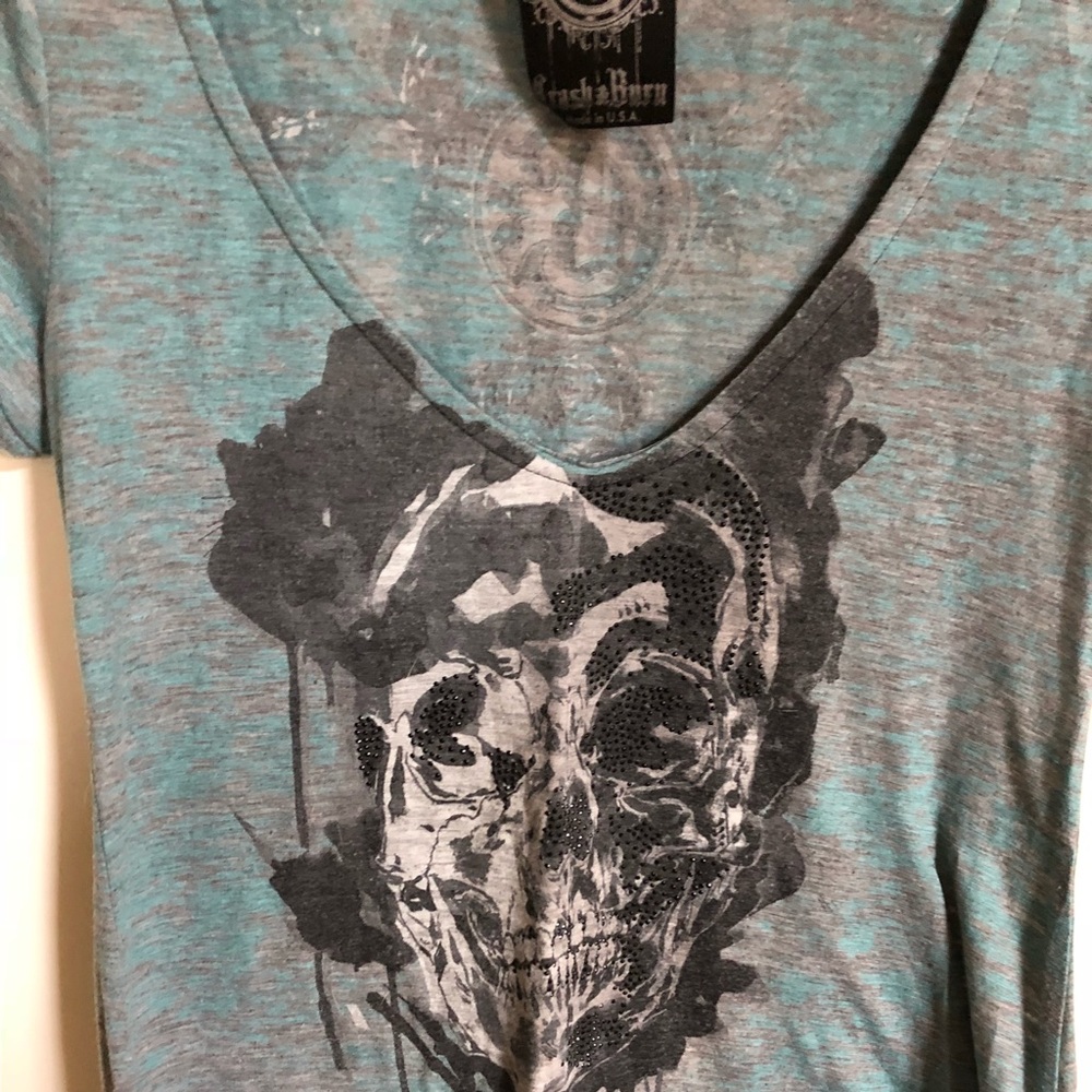 Crash n Burn Teal/Grey Skull V-Neck T-Shirt